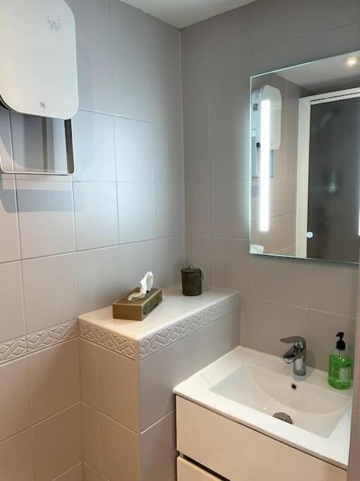 101 Pyrenees Palace Appartement Bagnères-de-Luchon المظهر الخارجي الصورة